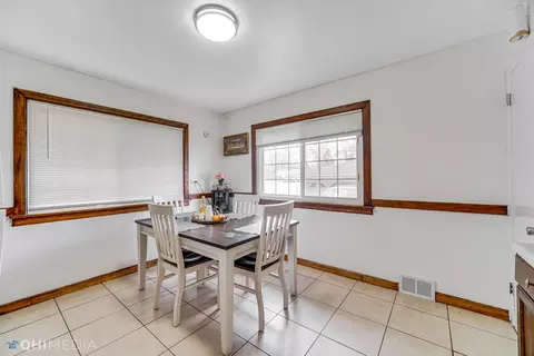 1240 Sunnyside Dr, Berkeley, IL 60163 photo 6