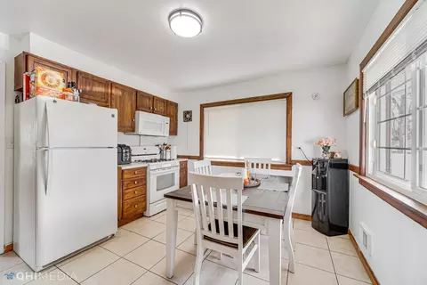 1240 Sunnyside Dr, Berkeley, IL 60163 photo 8