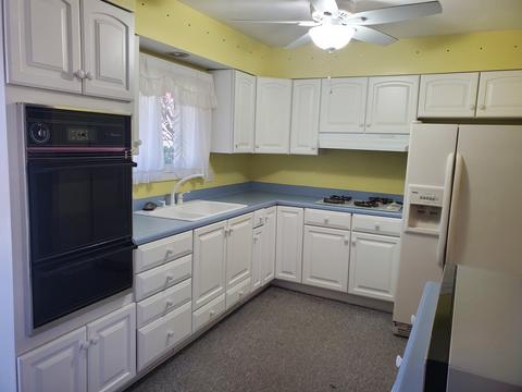 3 Donna Dr, Normal, IL 61761 photo 3