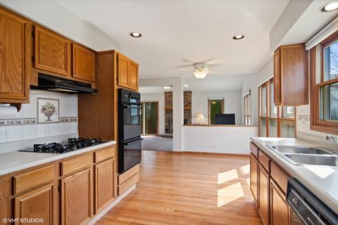 5265 Elliott Dr, Hoffman Estates, IL 60192 photo 13
