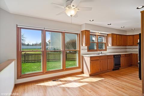 5265 Elliott Dr, Hoffman Estates, IL 60192 photo 9