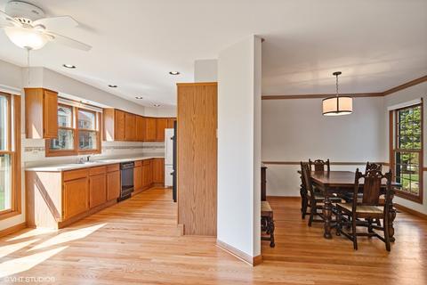 5265 Elliott Dr, Hoffman Estates, IL 60192 photo 8