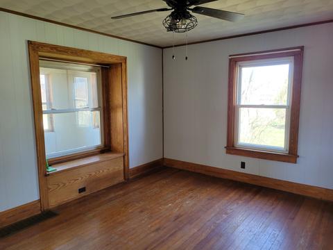 127 Maple Ave, Minonk, IL 61760 photo 4