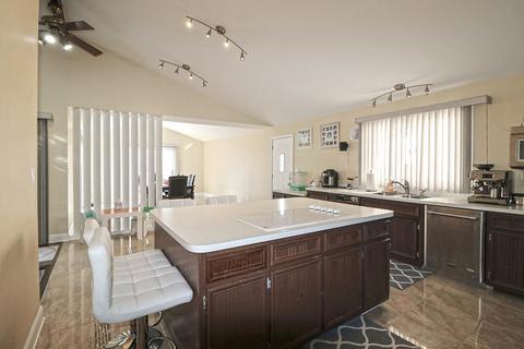 1890 Big Bend Dr, Des Plaines, IL 60016 photo 5