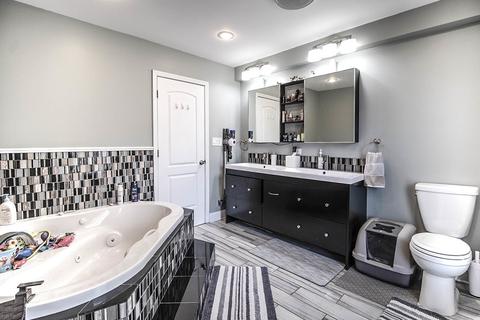 1890 Big Bend Dr, Des Plaines, IL 60016 photo 15