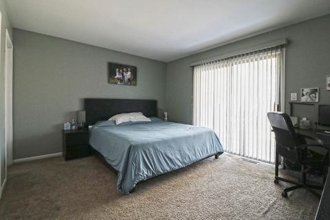 1890 Big Bend Dr, Des Plaines, IL 60016 photo 17