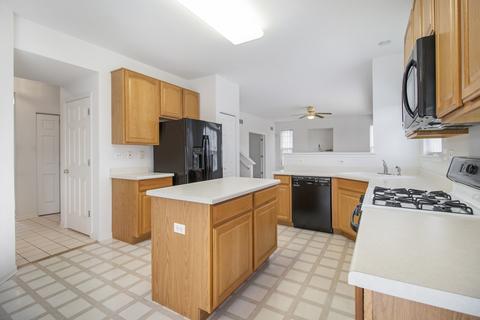 5265 Birch Bark Dr, Hoffman Estates, IL 60192 photo 6