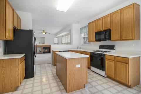 5265 Birch Bark Dr, Hoffman Estates, IL 60192 photo 5