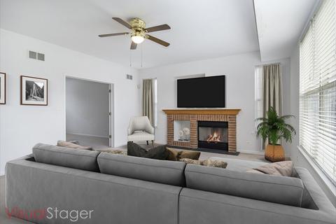 5265 Birch Bark Dr, Hoffman Estates, IL 60192 photo 4