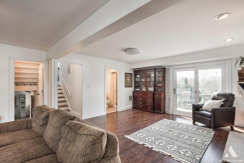 1161 W Sturbridge Dr, Hoffman Estates, IL 60192 photo 17