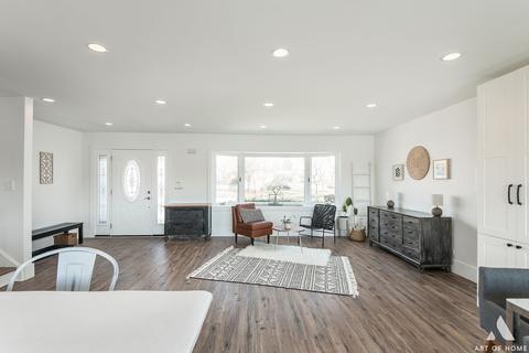 1161 W Sturbridge Dr, Hoffman Estates, IL 60192 photo 4