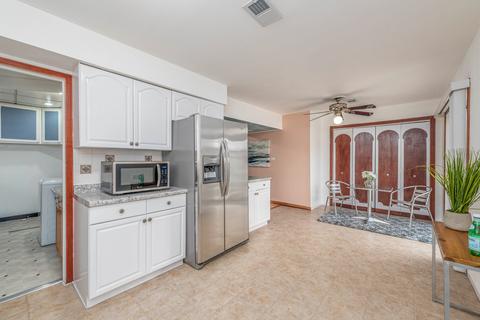 9401 Dee Rd, Des Plaines, IL 60016 photo 11