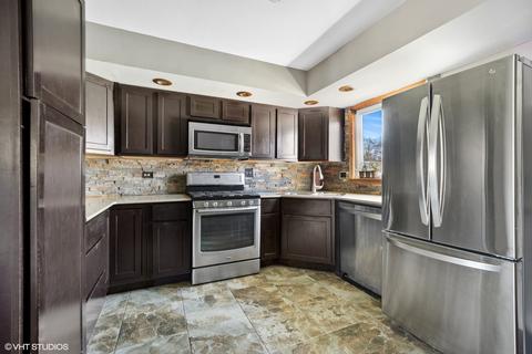 235 W Thacker St, Hoffman Estates, IL 60169 photo 4