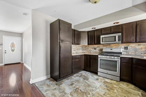 235 W Thacker St, Hoffman Estates, IL 60169 photo 5