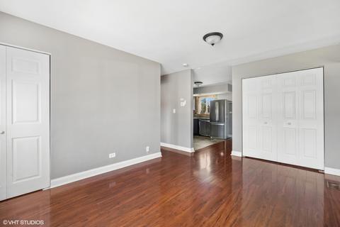 235 W Thacker St, Hoffman Estates, IL 60169 photo 2