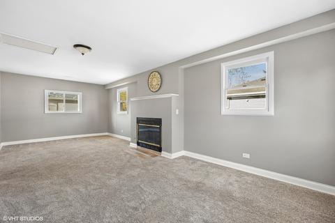 235 W Thacker St, Hoffman Estates, IL 60169 photo 6