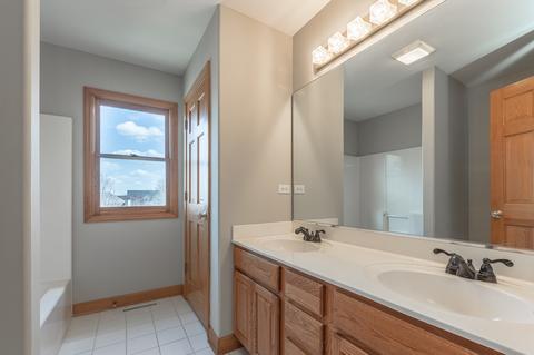 2478 Warwick Ct, Aurora, IL 60503 photo 25