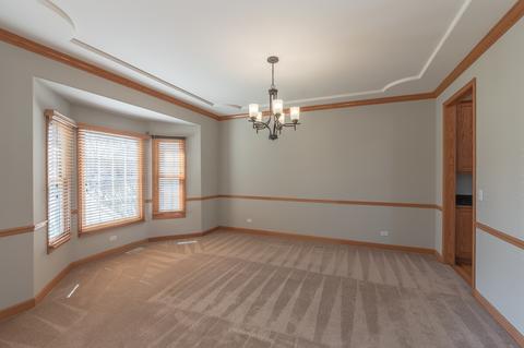 2478 Warwick Ct, Aurora, IL 60503 photo 5
