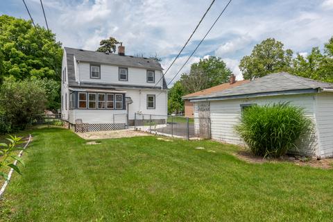 369 S Wolf Rd, Des Plaines, IL 60016 photo 24