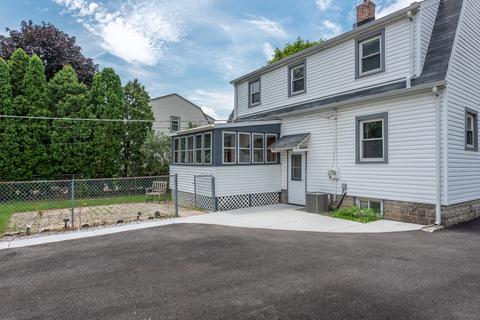 369 S Wolf Rd, Des Plaines, IL 60016 photo 32