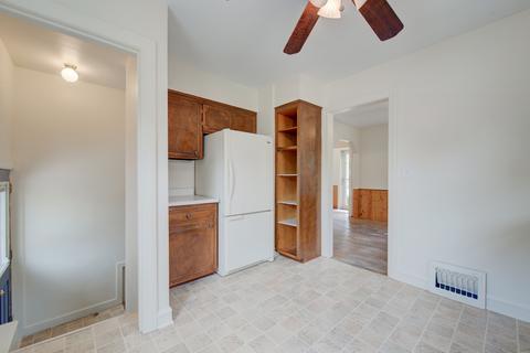 369 S Wolf Rd, Des Plaines, IL 60016 photo 9