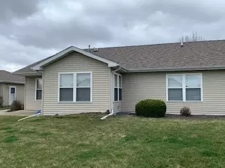 3013 Independence Dr, Peru, IL 61354 photo 2