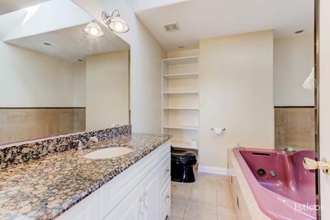 7532 Heritage Ct, Summit, IL 60501 photo 18