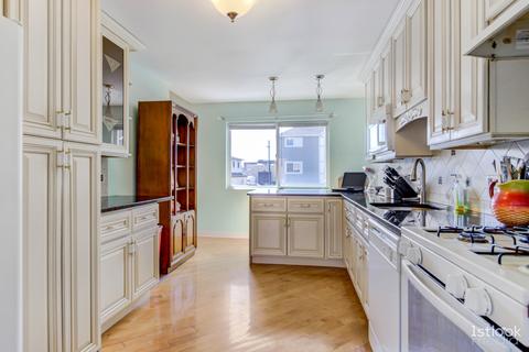 7532 Heritage Ct, Summit, IL 60501 photo 5