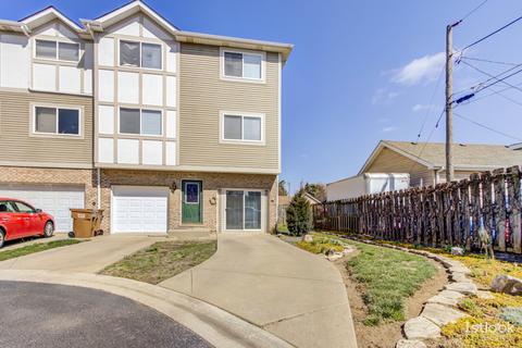 7532 Heritage Ct, Summit, IL 60501 photo 2