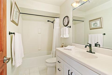 9901 Amanda Ln, Algonquin, IL 60102 photo 12