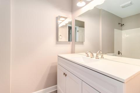 1201 Trinity Dr, Carol Stream, IL 60188 photo 21