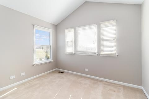 1201 Trinity Dr, Carol Stream, IL 60188 photo 13