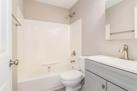 1201 Trinity Dr, Carol Stream, IL 60188 photo 16