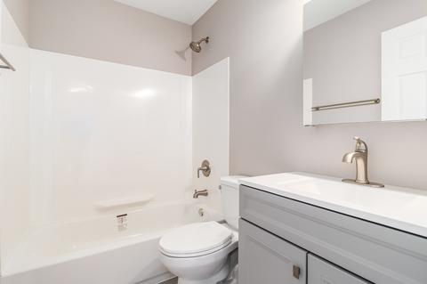1201 Trinity Dr, Carol Stream, IL 60188 photo 17