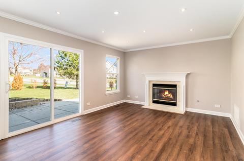 1201 Trinity Dr, Carol Stream, IL 60188 photo 11