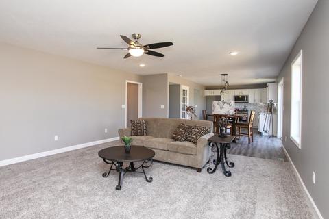 108 Dode Dr, Downs, IL 61736 photo 5