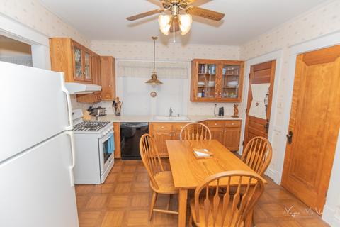 559 E 12th St, Lockport, IL 60441 photo 9