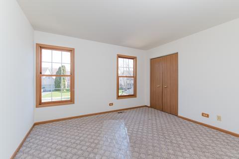 1020 Stockbridge Ct, Elgin, IL 60120 photo 22