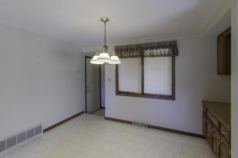 1721 Gary Ave, Aurora, IL 60505 photo 7