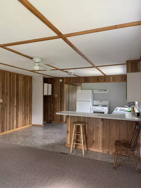 327 N Maple St, Compton, IL 61318 photo 5