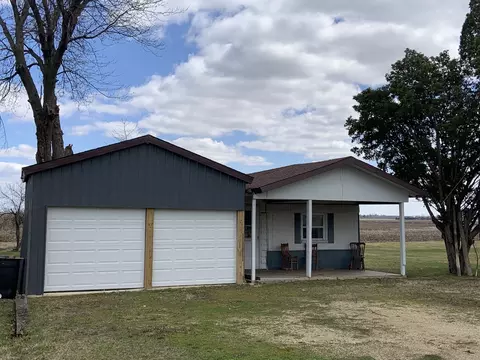 327 N Maple St, Compton, IL 61318 photo 14