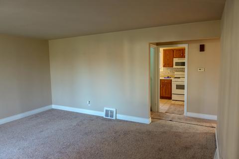 3243 Bernice Rd, Lansing, IL 60438 photo 11