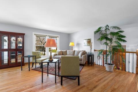 4115 Ohare Dr, Hoffman Estates, IL 60192 photo 4