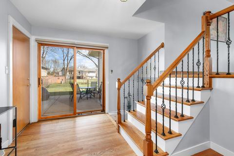 4115 Ohare Dr, Hoffman Estates, IL 60192 photo 2