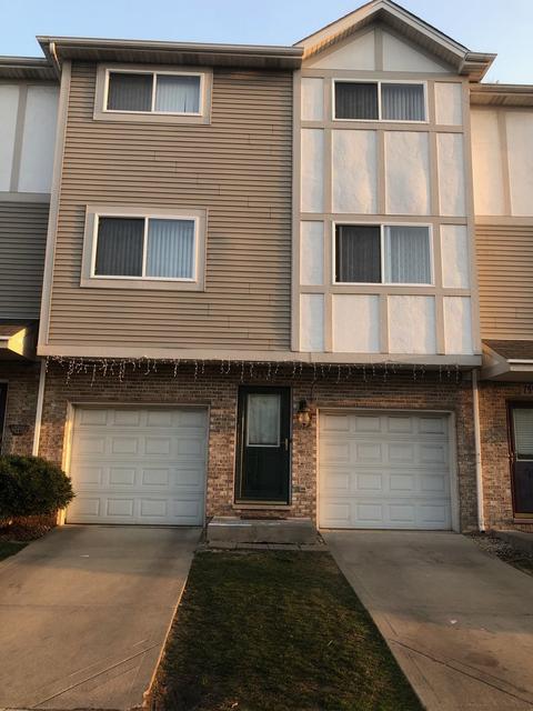 7555 Heritage Ct, Summit, IL 60501 photo 1