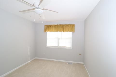 1232 Clover Ln, Hoffman Estates, IL 60192 photo 13