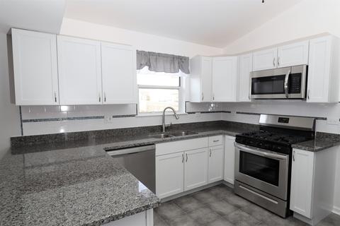 1232 Clover Ln, Hoffman Estates, IL 60192 photo 6