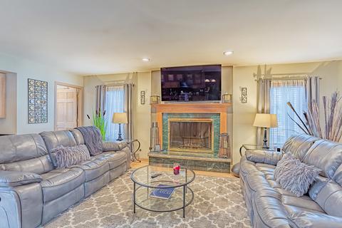 630 E Belmont Ave, Addison, IL 60101 photo 12