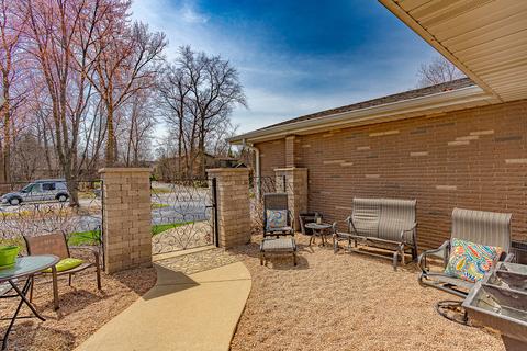 630 E Belmont Ave, Addison, IL 60101 photo 4