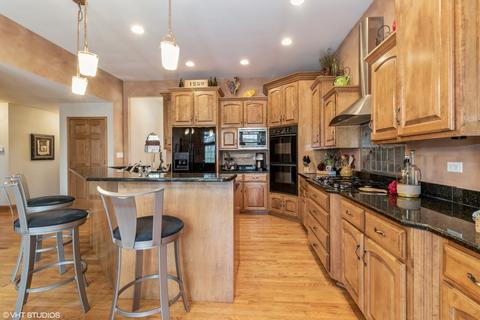 20012 White Pine Ct, Mokena, IL 60448 photo 8